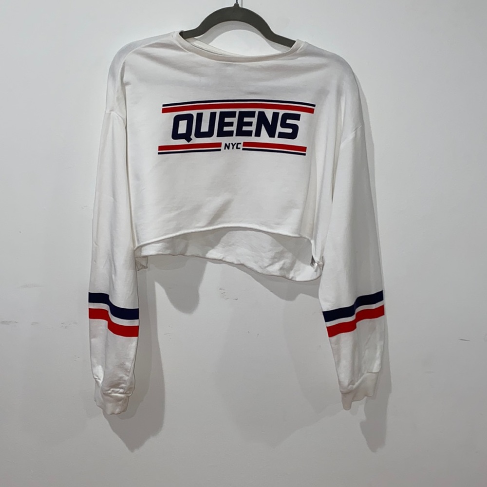 Long sleeve crop top. size Medium